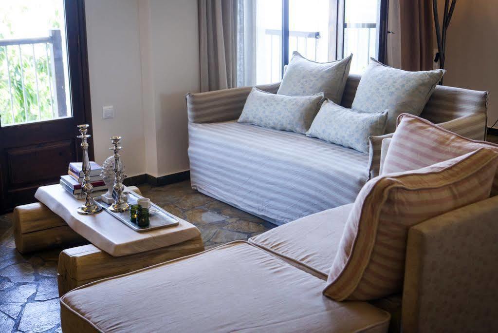 Dohos Boutique Hotel ラリサ エクステリア 写真